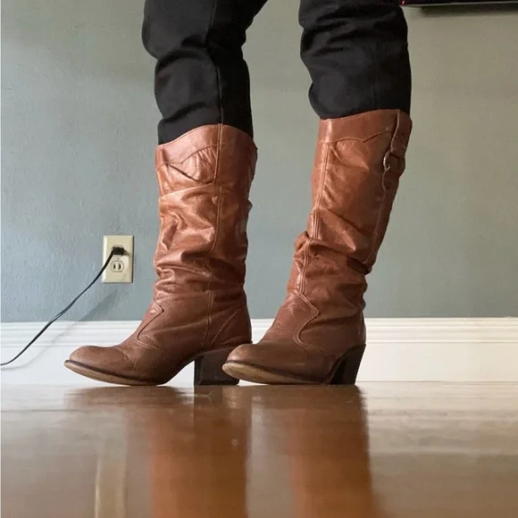 Steve Madden soft supple tan brown leather cowboy boots beautiful patina size8M - Picture 3 of 9